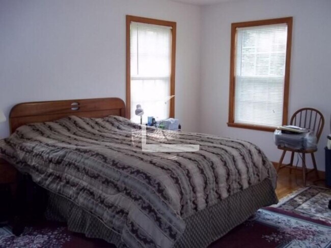 Foto del edificio - nice 4 bed in Newton