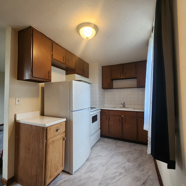 Kitchen - 1208 Tower BlVD