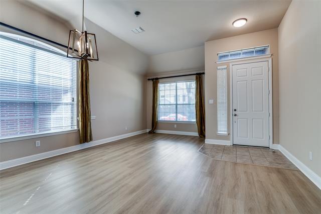 Foto del edificio - 3839 Founders Ln