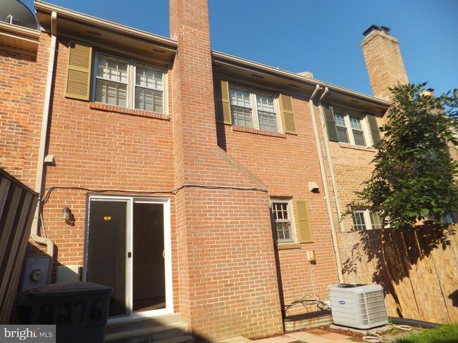 Building Photo - 8276 Clifton Farm Ct