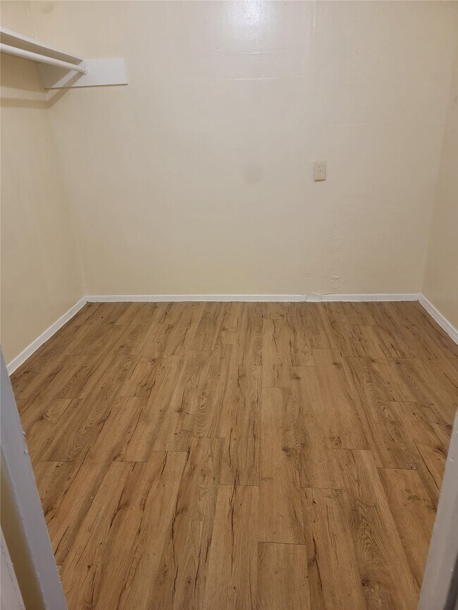 Foto del edificio - 6305 Westward St