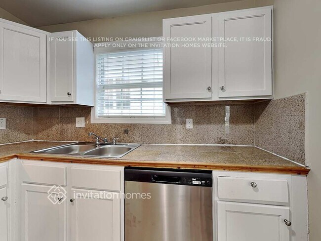 Foto del edificio - 210 Farrington Ave SE