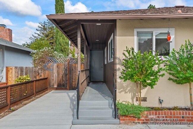 Building Photo - 1227 Maple St