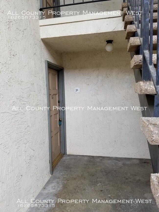 Foto del edificio - 2 Bed 2 Bath Condo in Hacienda Heights