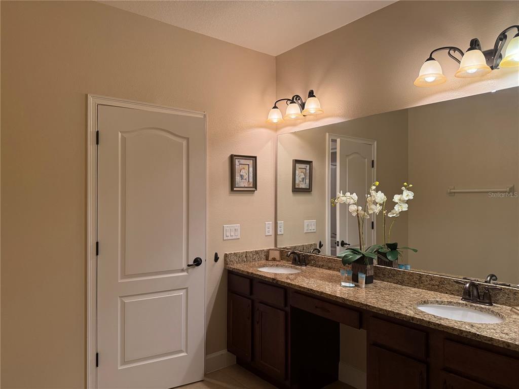 Primary Photo - 4353 Acorn Ct