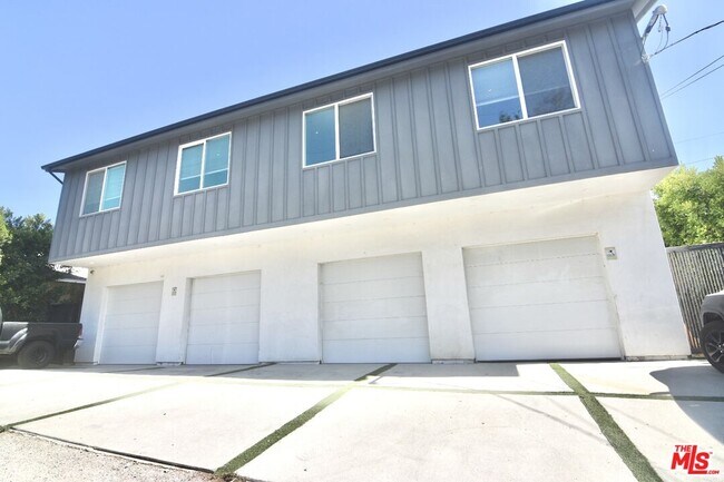 Foto del edificio - 7159 S La Cienega Blvd