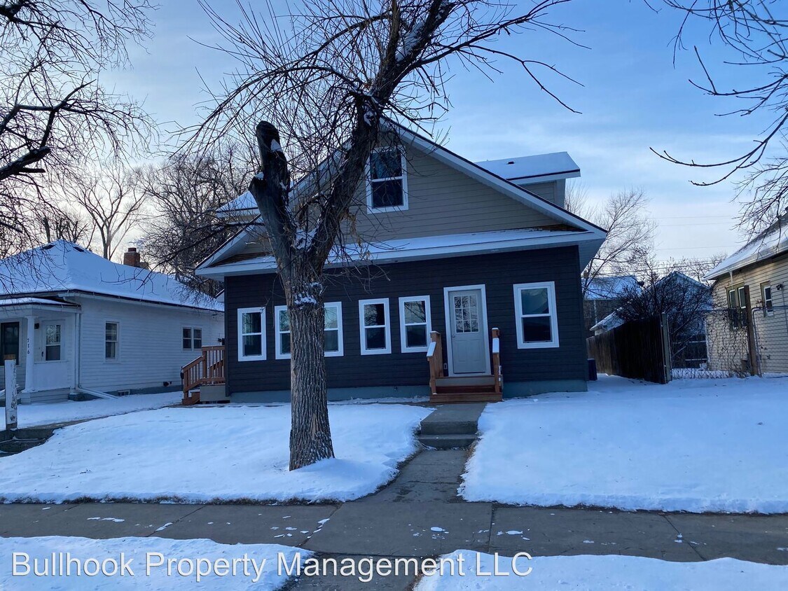 706 3rd Ave, Havre, MT 59501 Apartment for Rent in Havre, MT