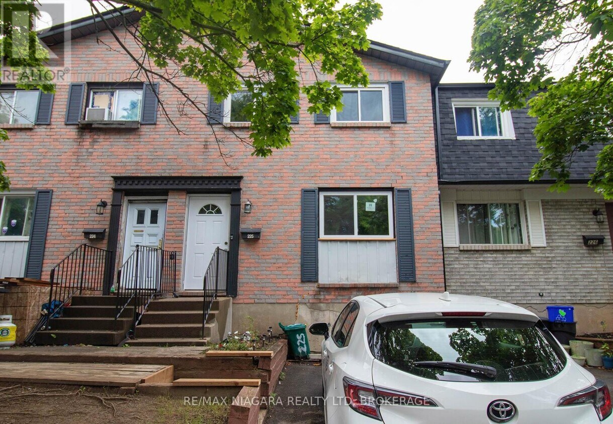 Primary Photo - 195 Denistoun St