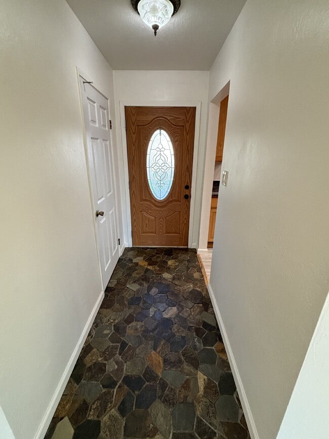 Building Photo - "Charming 3-Bed Oasis with Scenic Views & ...