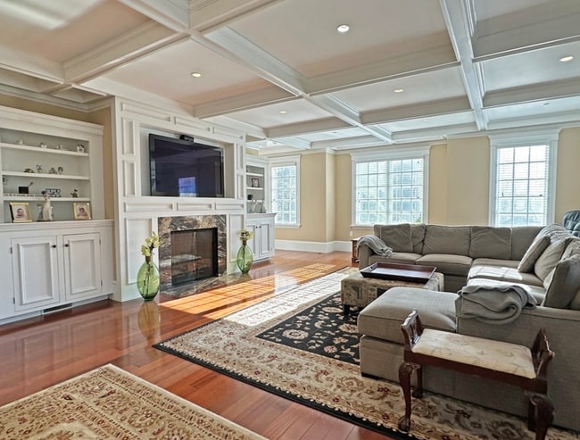 Building Photo - Entire house!!!! Luxury!!! Available Feb 1