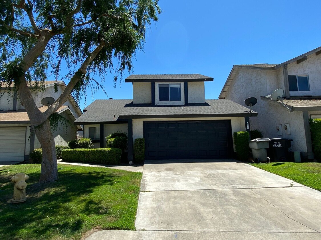 Primary Photo - Cozy Home for rent in Visalia