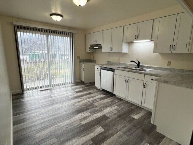 Foto del edificio - 306 2nd St SE