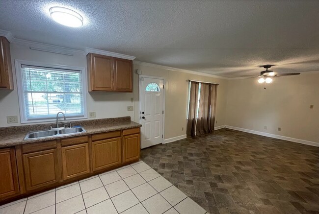 Building Photo - 411 S Audubon Dr