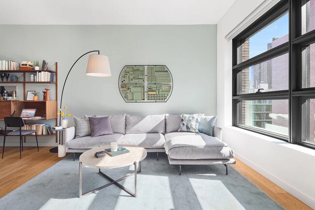 Foto del edificio - 547 W 47th St