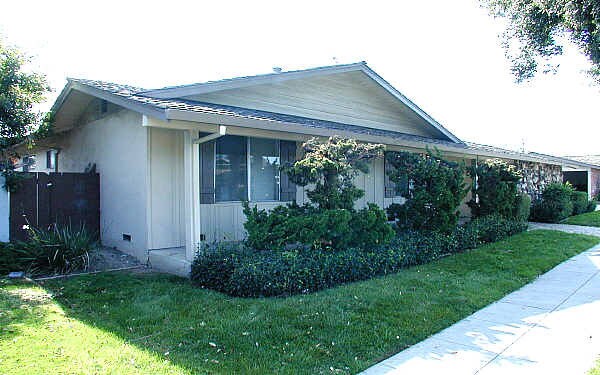 Building Photo - 3220-3228 Homestead Rd