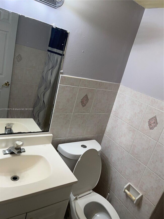 Building Photo - 7624 Miramar Pkwy