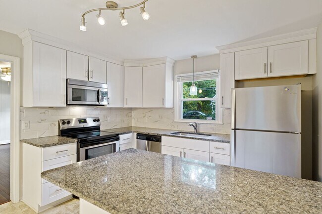 Foto del edificio - Cozy 3 Bedroom Home in North Durham! **APPLICATION PENDING**