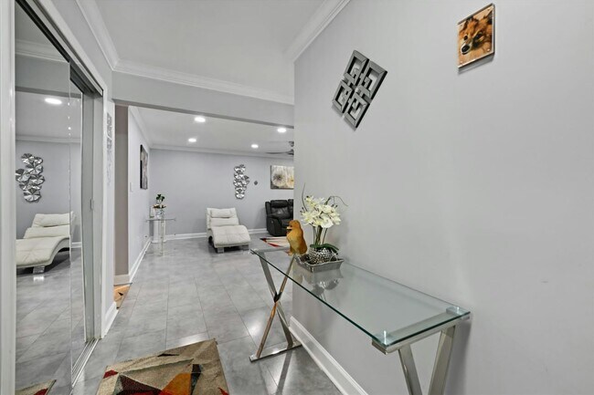 Foto del edificio - 10 Fourwood Ct