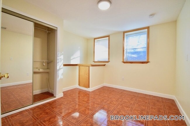 Foto del edificio - 73 Thatcher St