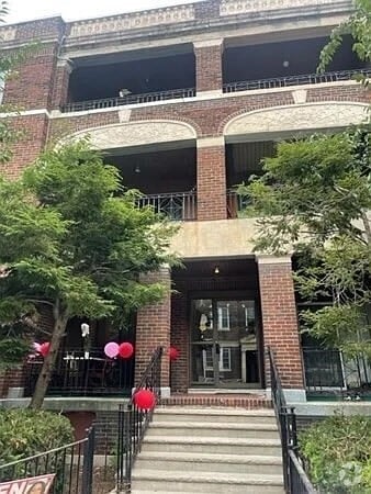 Building Photo - 317 Summit Ave
