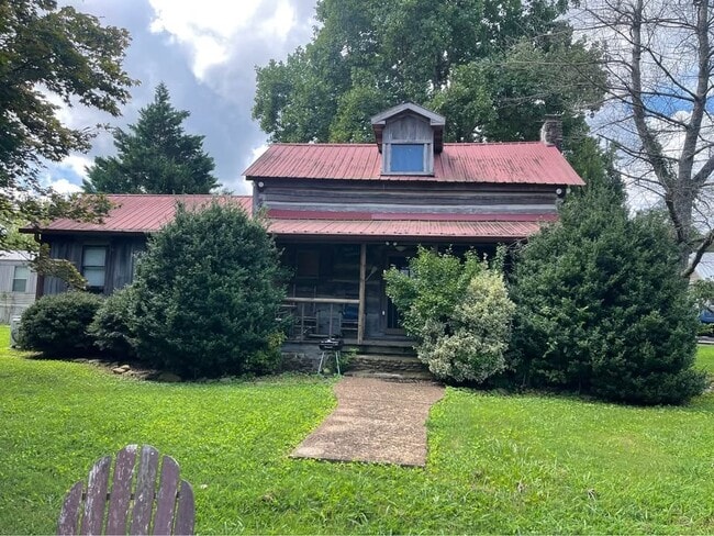 Building Photo - 226 Lake View Dr