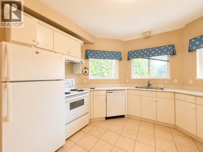 Photo du bâtiment - 1625 Parkway Blvd