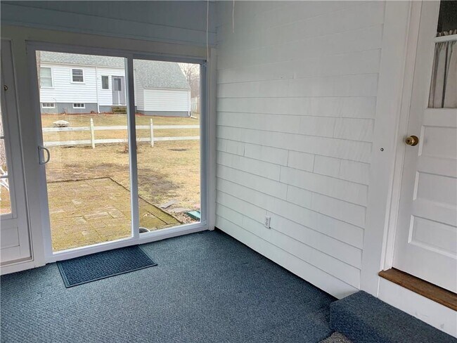 Building Photo - 123 S Pierce Rd
