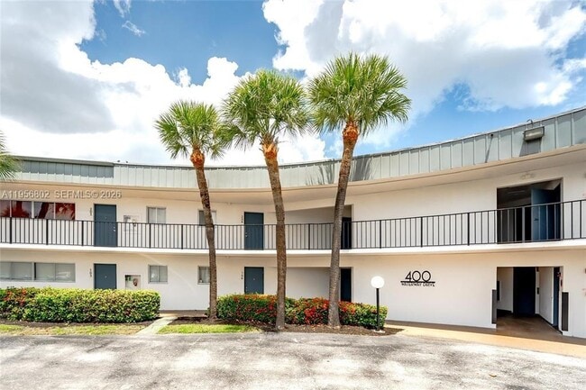 Building Photo - 400 Waterway Dr S