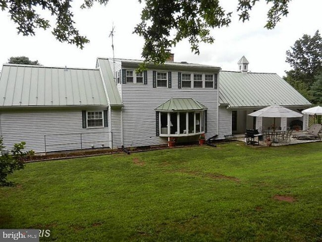 Building Photo - 20964 Evergreen Mills Rd