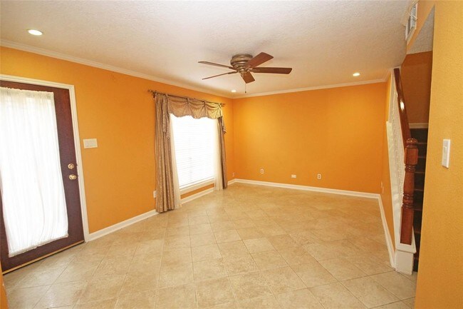 Building Photo - 4953 Lamonte Ln