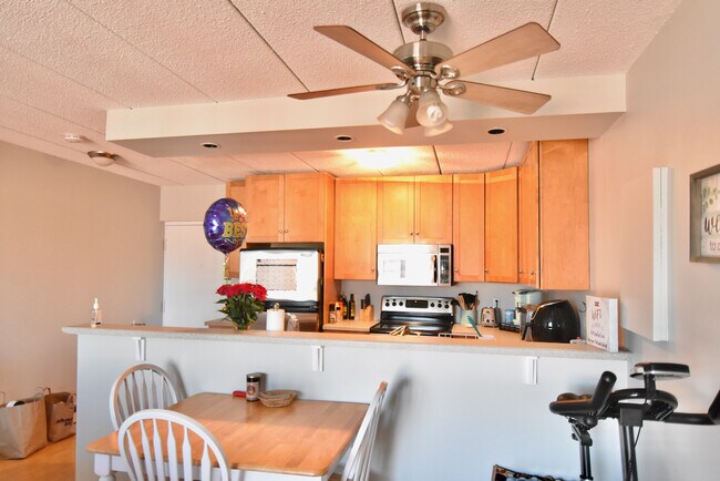 Foto del edificio - 761 E 6th St