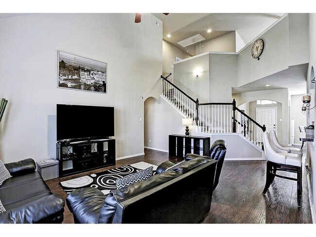 Building Photo - 8618 Austin Thomas Dr