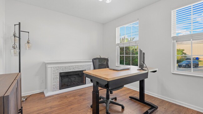 Foto del edificio - 111 Hermitage Ct