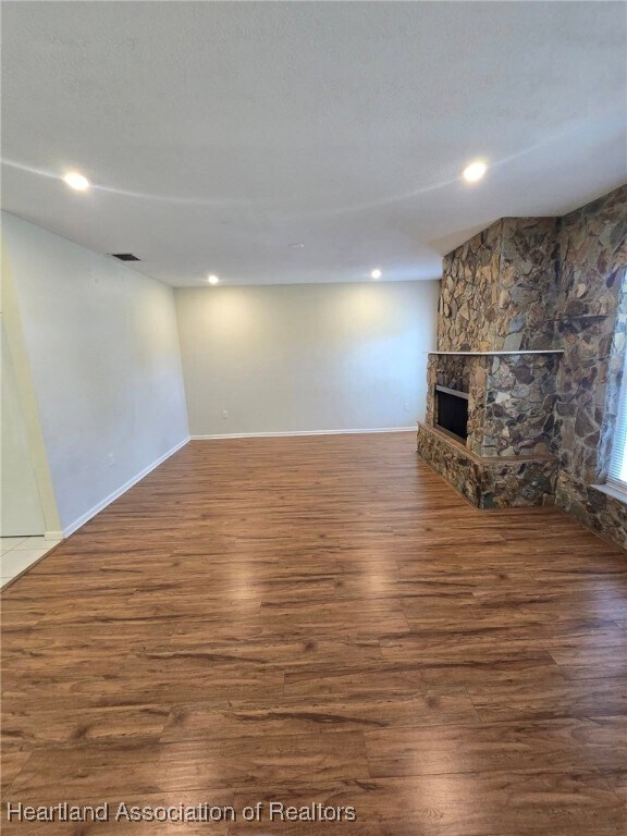 Foto del edificio - 2717 Queenswood Dr