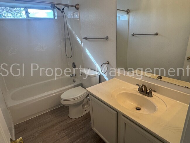 Foto del edificio - GILBERT HOME ON GOLF COURSE LOT