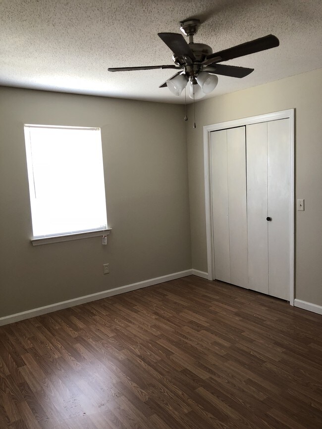 Building Photo - 4147 Willard Dr.