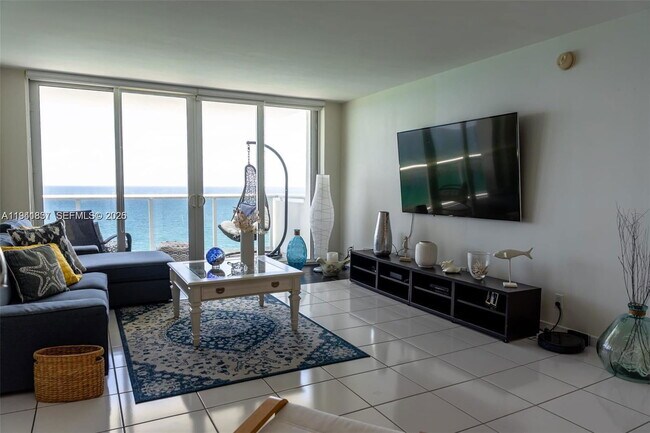 Foto del edificio - 3140 S Ocean Dr