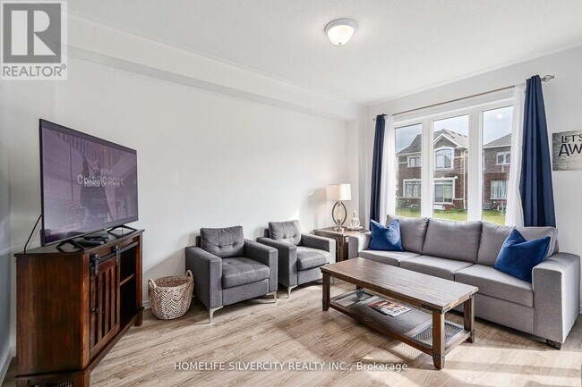 Photo du bâtiment - 5 Kirby Ave