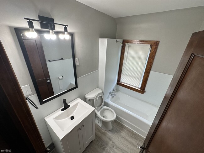 Foto del edificio - 3 br, 2 bath House - 3443 West 94th Street