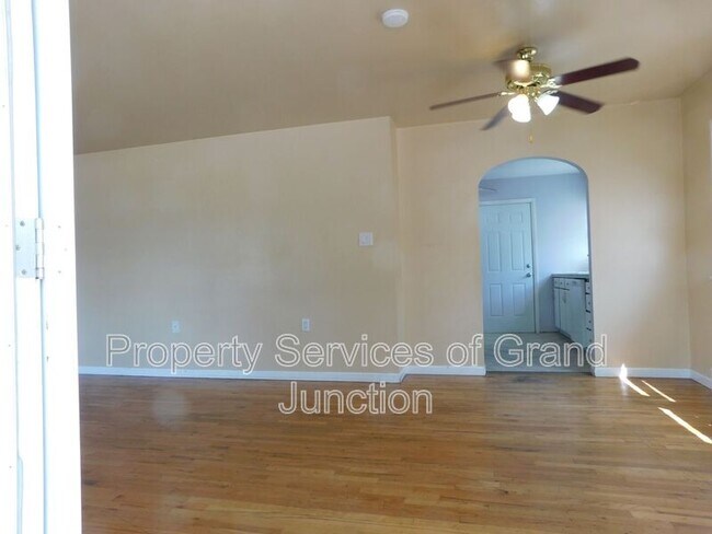 Building Photo - 1340 Orchard Ave