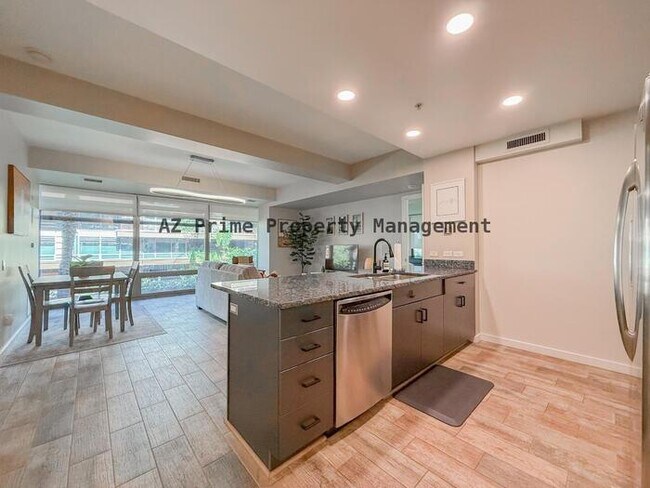 Foto del edificio - 7137 E Rancho Vista Dr