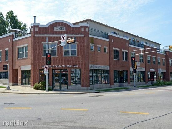 Building Photo - 1 br, 2 bath Condo - 2929 Atwood Ave Apt 210