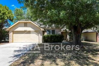 Building Photo - 2407 Armadillo Dr