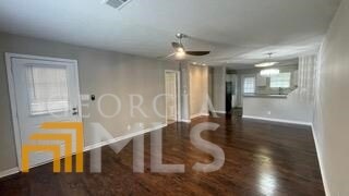Building Photo - 205 Doves Ln