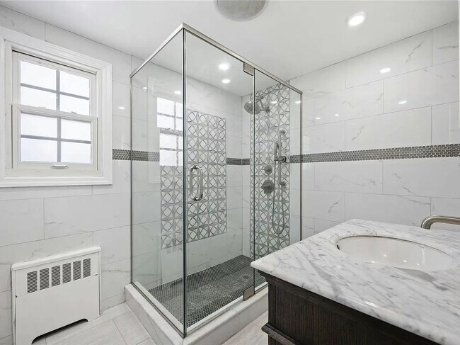 Foto del edificio - 986 N 1st St