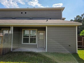 Building Photo - 9914 Grosbeak Ln