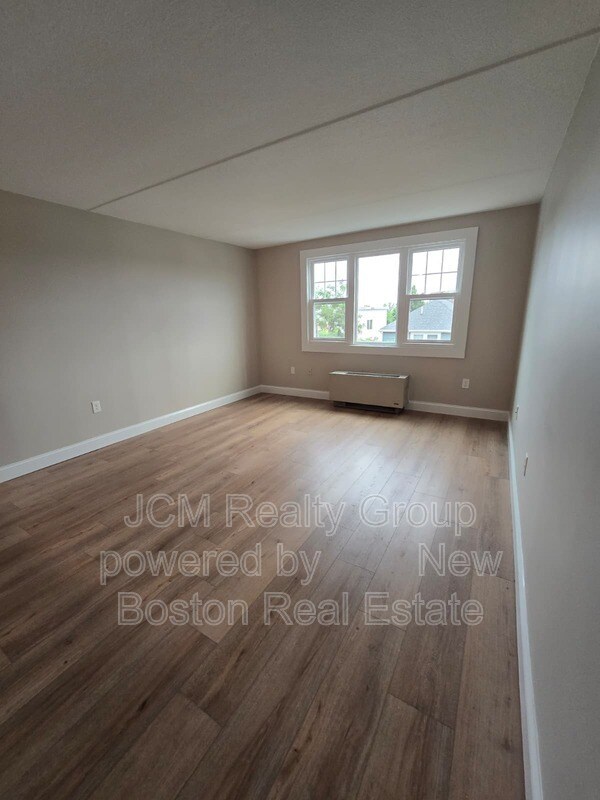 Building Photo - 80 Sagamore St