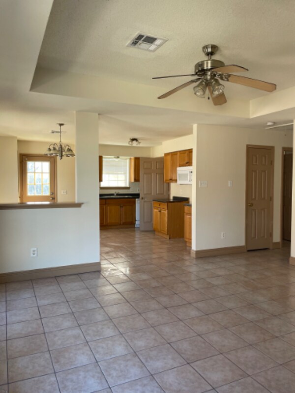 Foto principal - 3327 Jupiter Dr