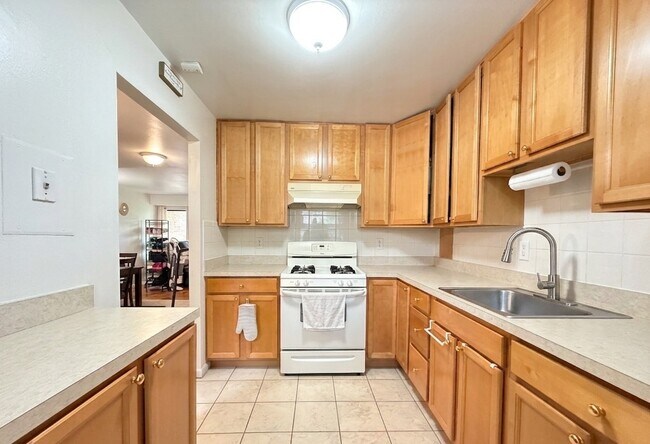 Cocina - 6008 Westchester Park Dr