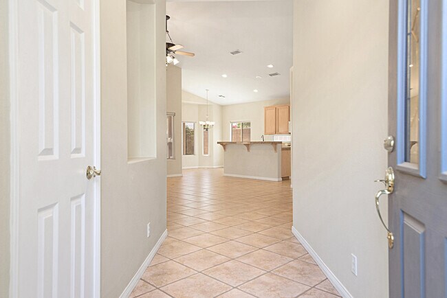 Foto del edificio - 79851 Carmel Valley Ave